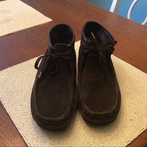 🌲 SALE Clark’s Wallabees 10.5 brown